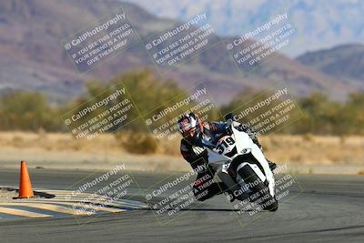 media/Jan-09-2022-SoCal Trackdays (Sun) [[2b1fec8404]]/Turn 14 (10am)/